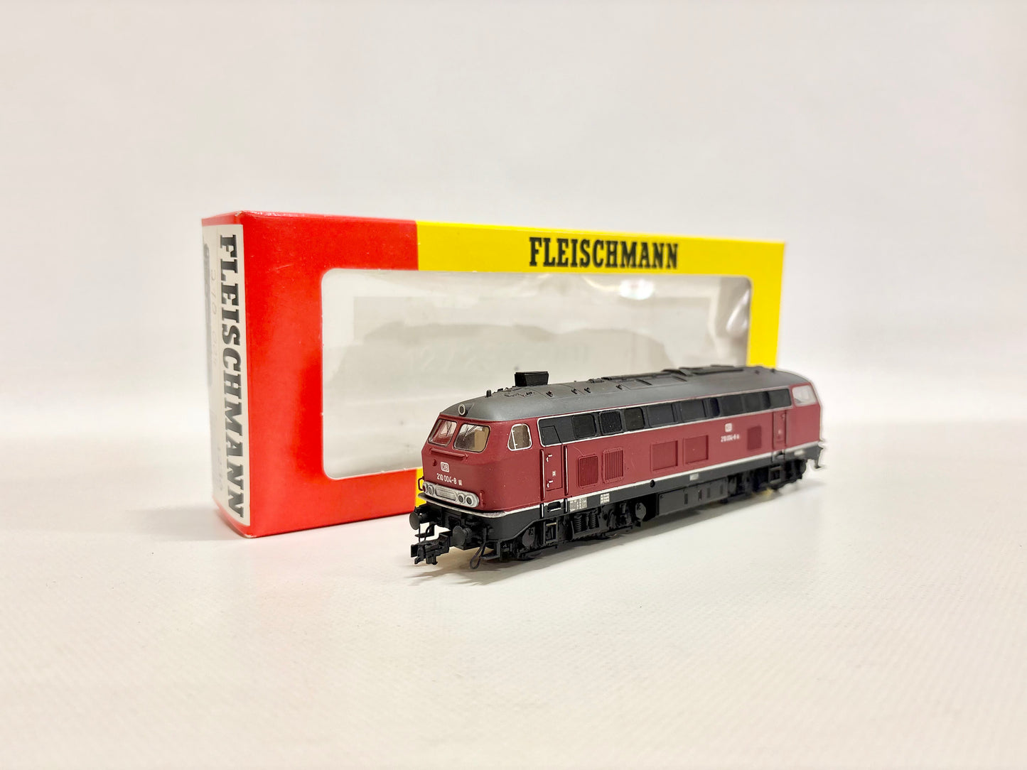 Fleischmann 4236 Umbau Diesellok Br 210 004-8 DB AC H0