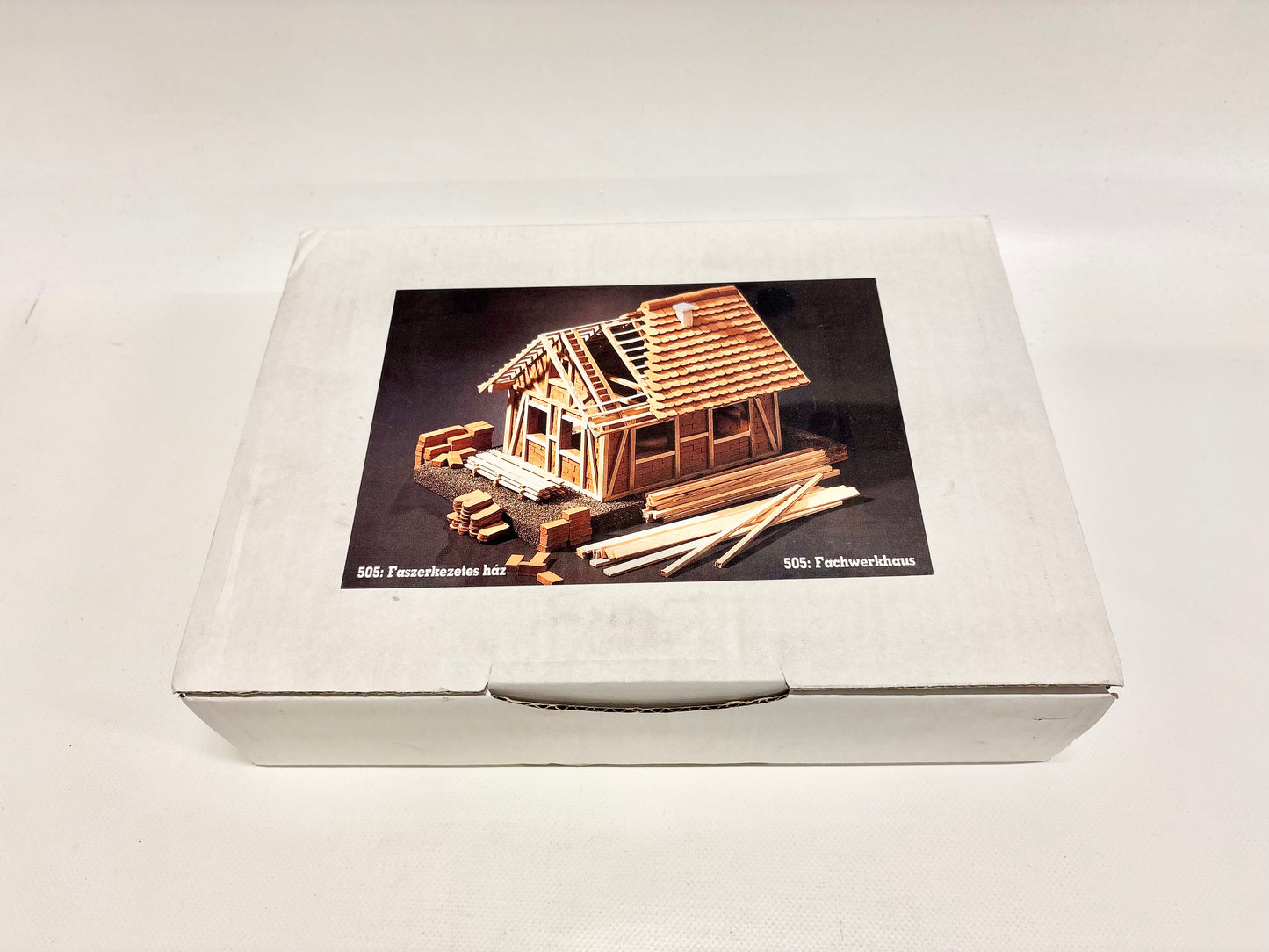 Bausatz 505 Fachwerkhaus inkl. Ziegel, Dachziegel und Holz