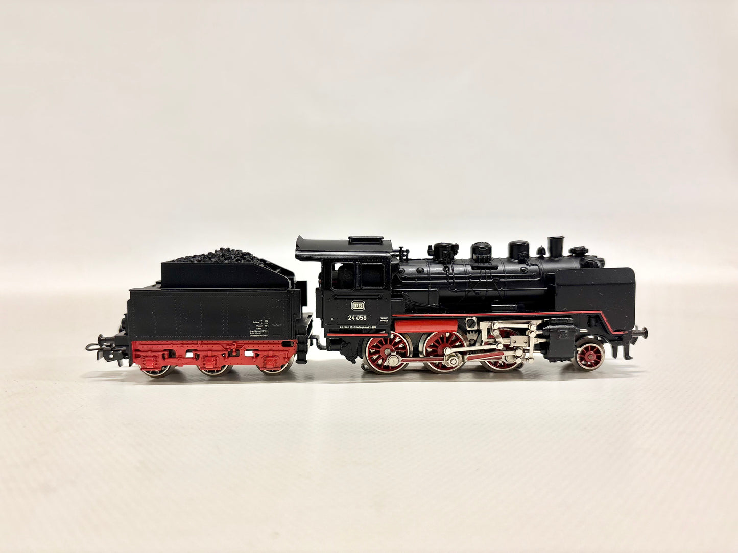 Märklin 3003 Dampflok Br 24 058 DB AC H0
