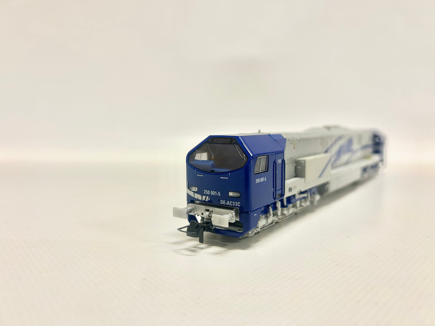 Mehano 29530 Digital + Sound Diesellok ADtranz Br 250 001-5 "Blue Tiger" DC H0