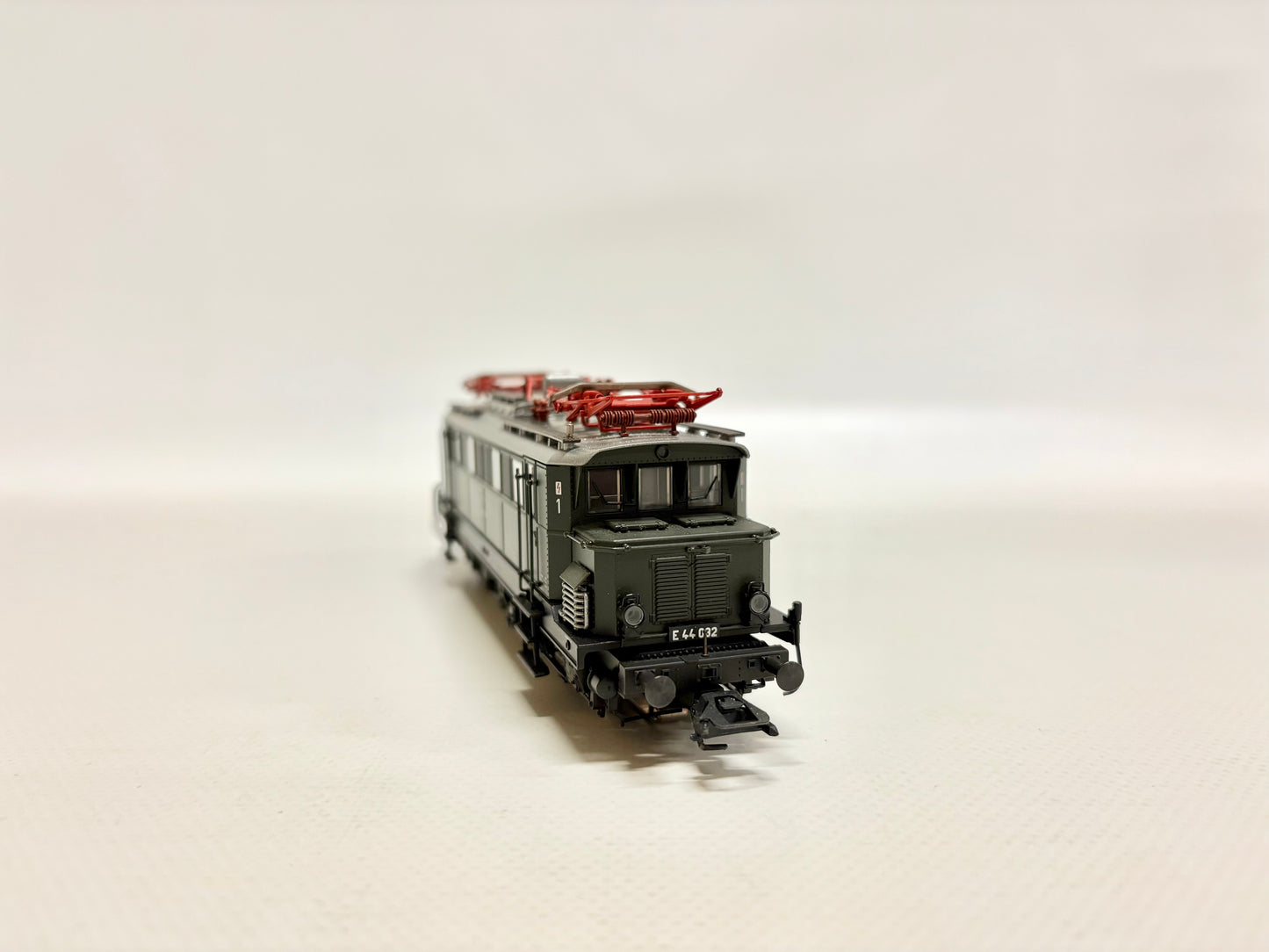 Märklin 37440 Digital E-Lok E44 082 DB AC H0
