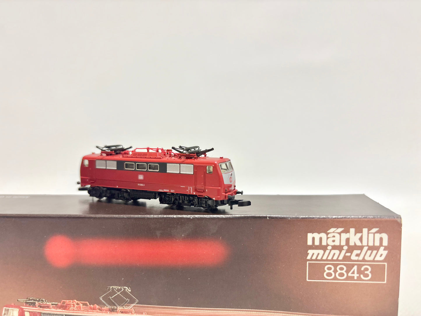 Märklin 8843 Elektrolokomotive Br 111 041-0 DB Z