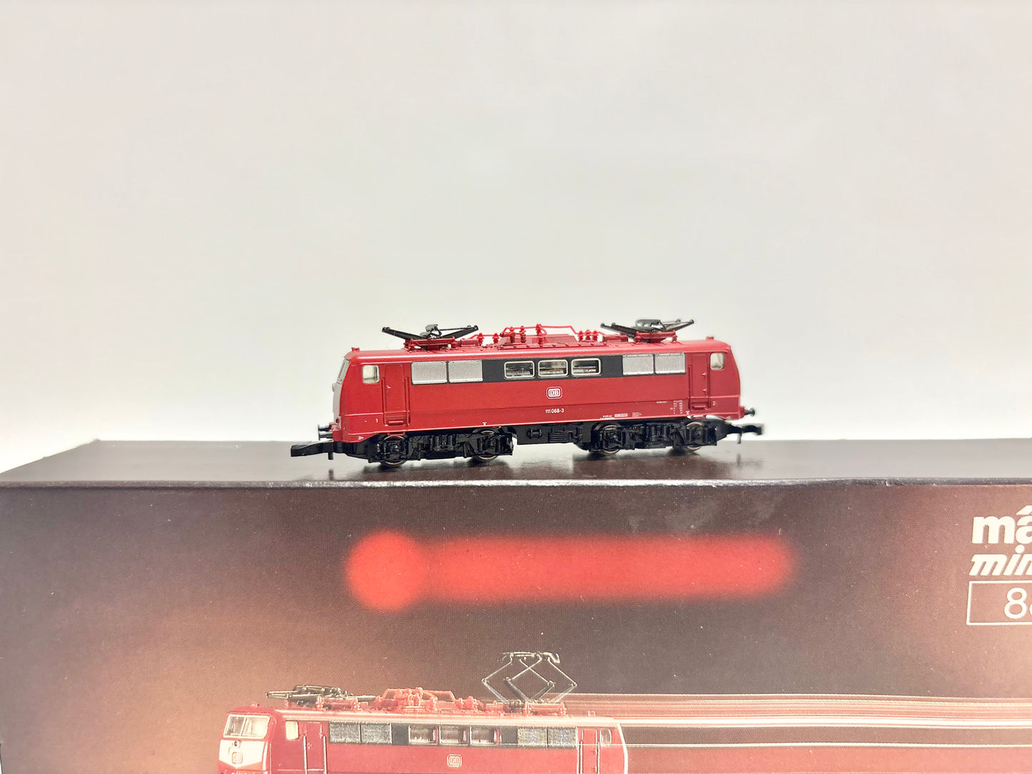 Märklin 8843 Elektrolokomotive Br 111 041-0 DB Z
