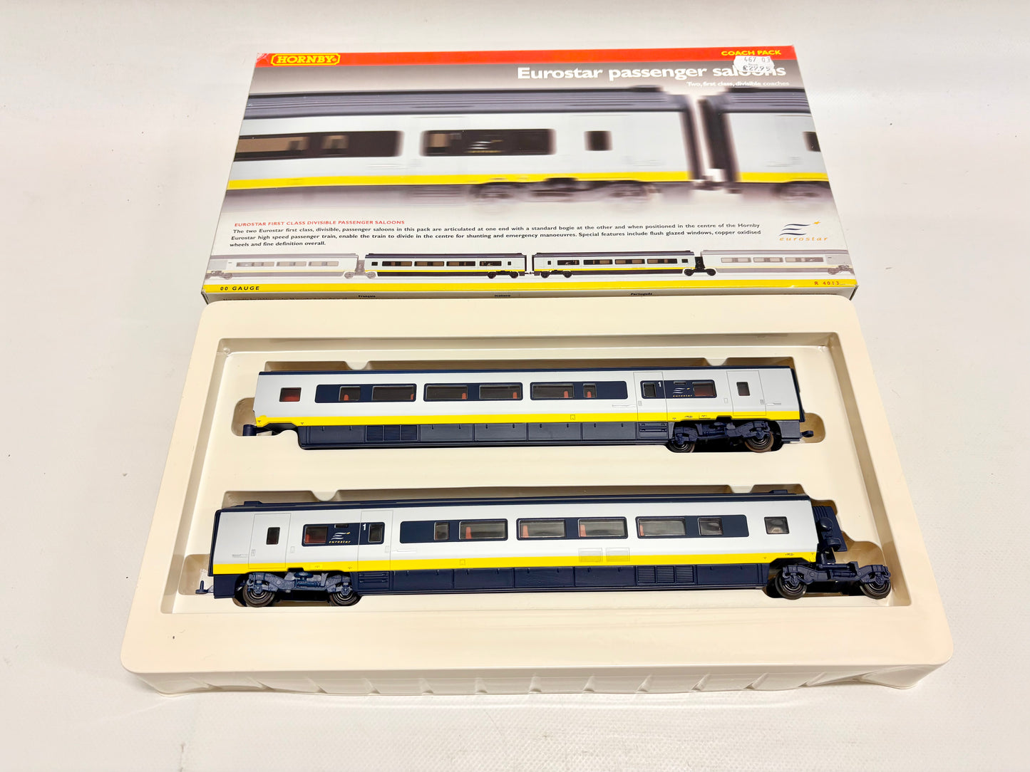 Hornby Eurostar passenger saloons Zwischenwagen H0