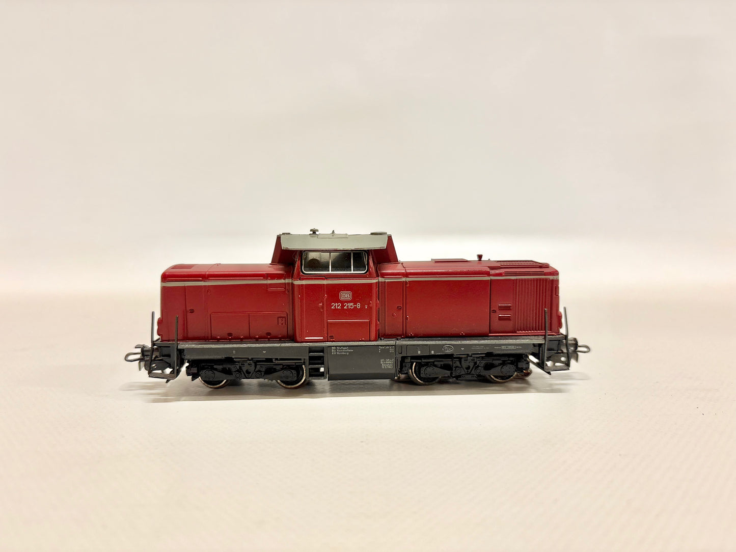 Märklin 3072 Digital-Umbau Diesellok Br 212 215-8 DB AC H0