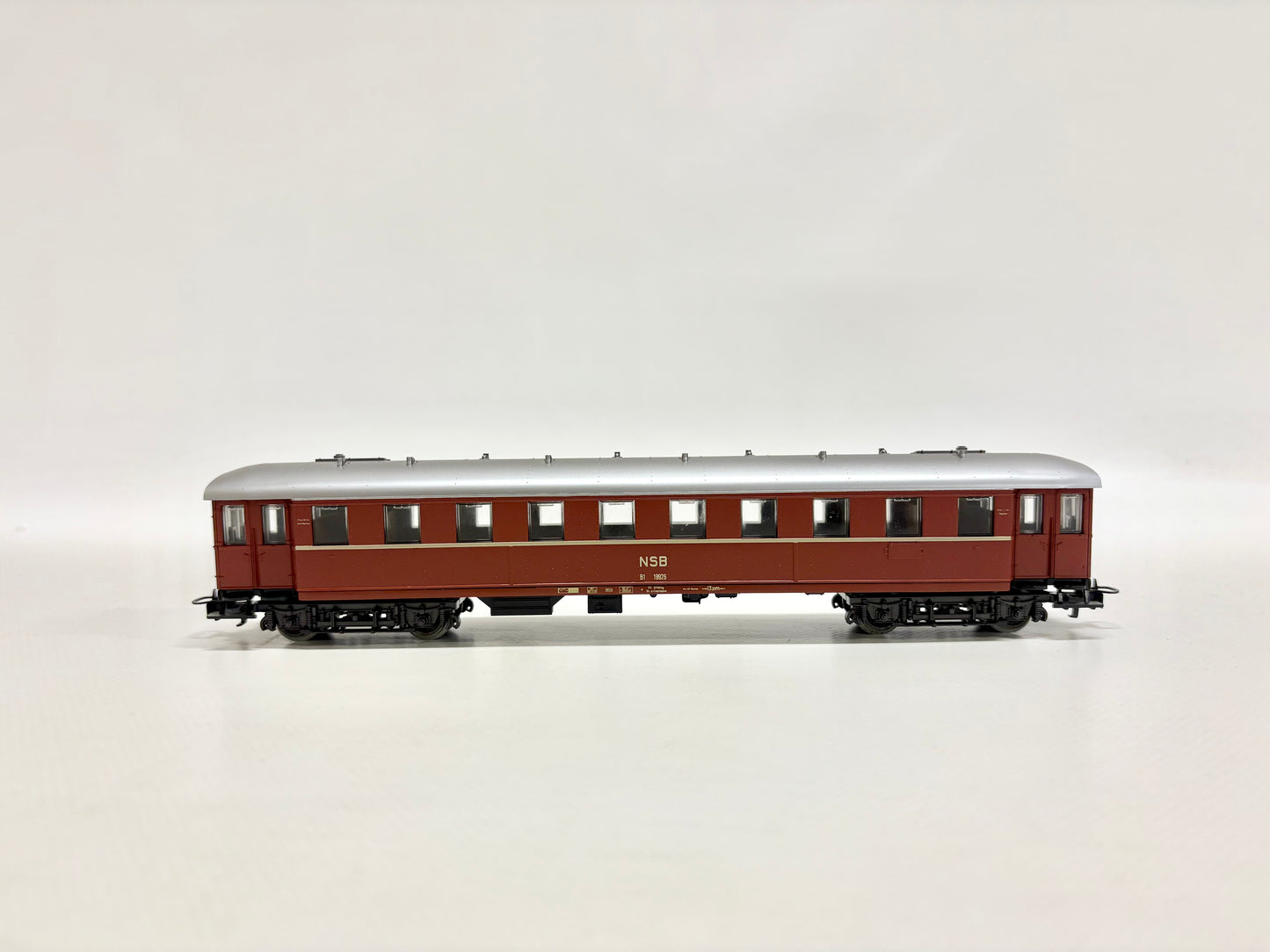 Märklin 4243 Norwegischer Schnellzugwagen NSB AC H0