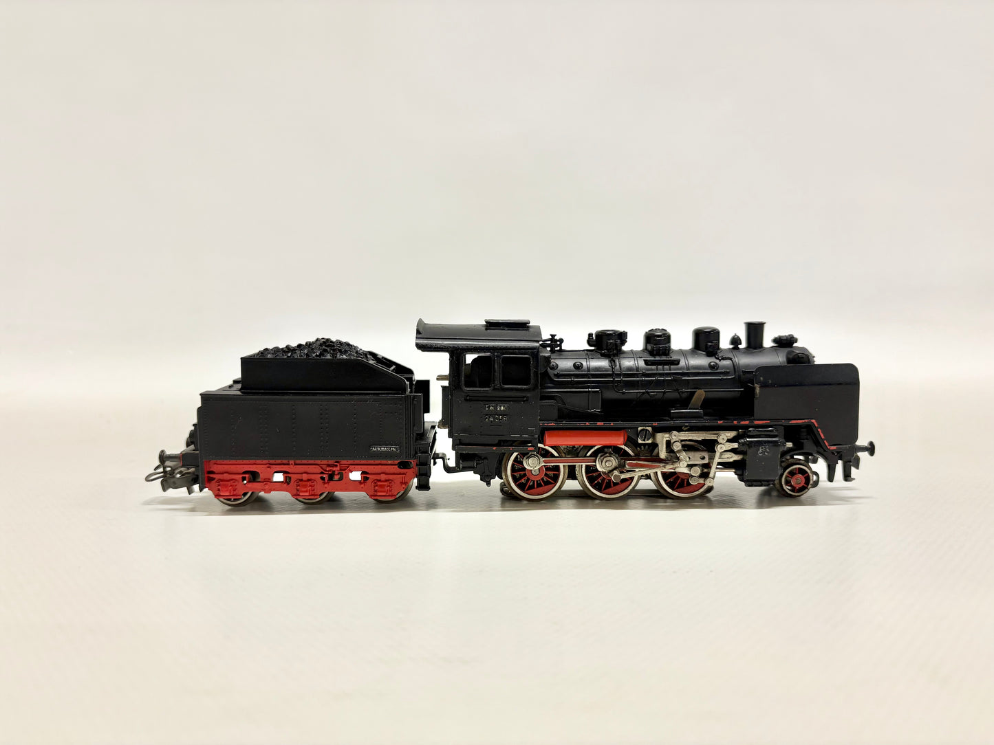 Märklin FM 800 Dampflok Br 24 058 DB AC H0