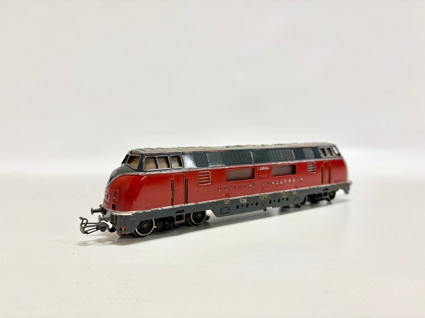 Märklin 3021 Digital-Umbau Diesellok V200 027 DB AC H0
