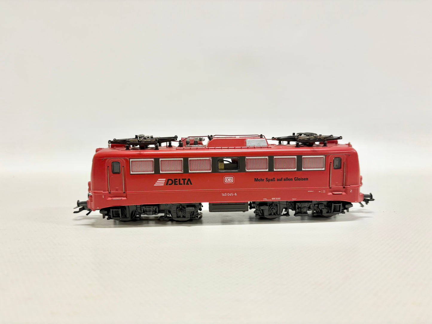 Märklin 3331 Digital E-Lok Br 140 045-6 DB AC H0