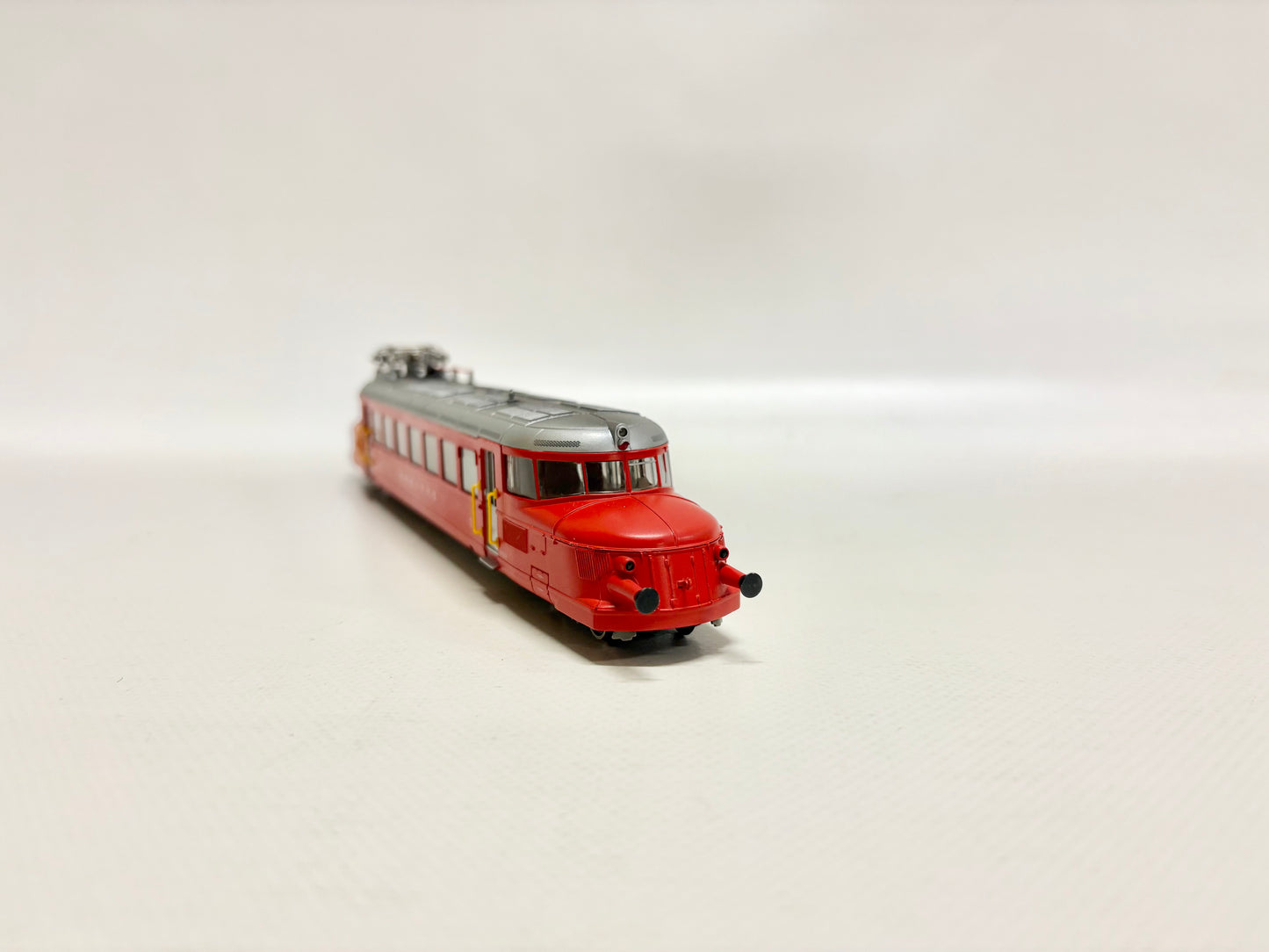 Märklin 3605 Digital Elektrotriebwagen RBe 2/4 "Roter Pfeil" SBB AC H0