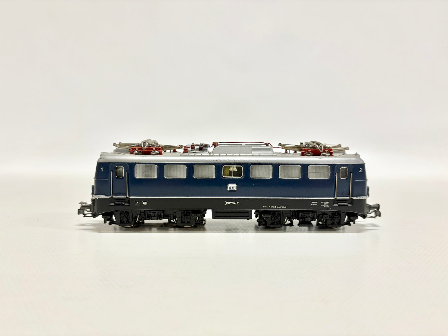 Märklin 3039 E-Lok Br 110 234-2 DB AC H0