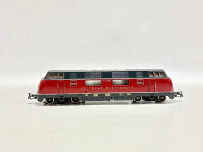 Märklin 3021 Diesellok V200 027 DB AC H0