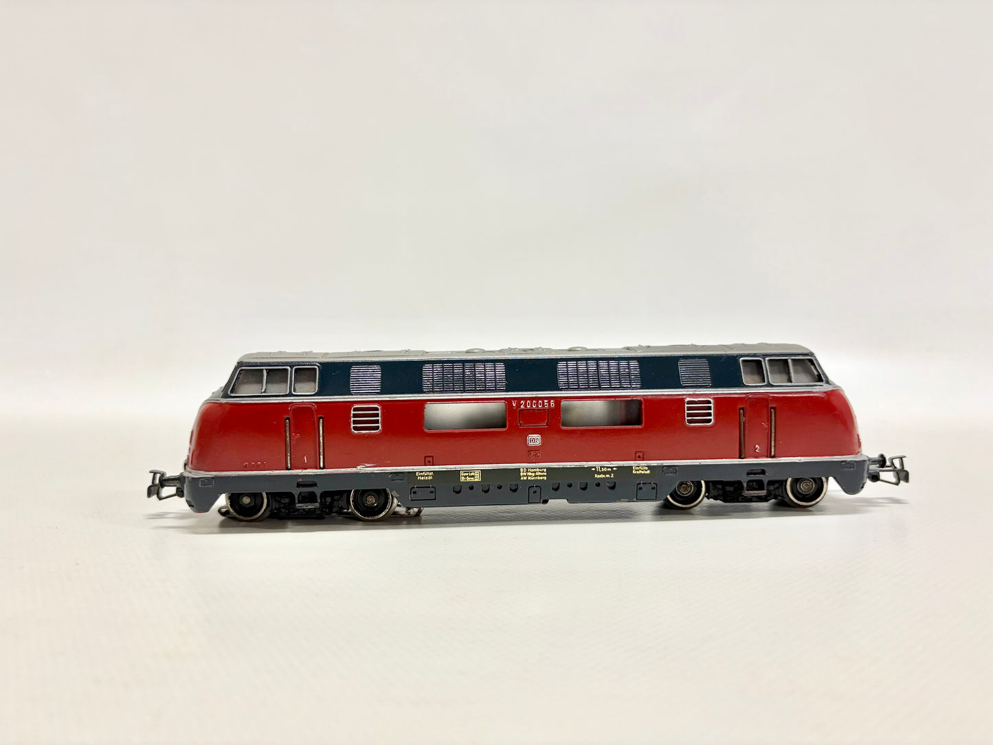 Märklin 3021 Diesellok V200 056 DB AC H0