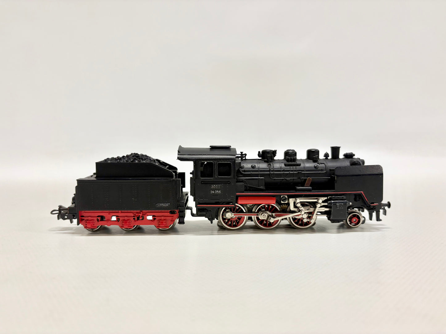 Märklin 3003 Dampflok Br 24 058 DB AC H0