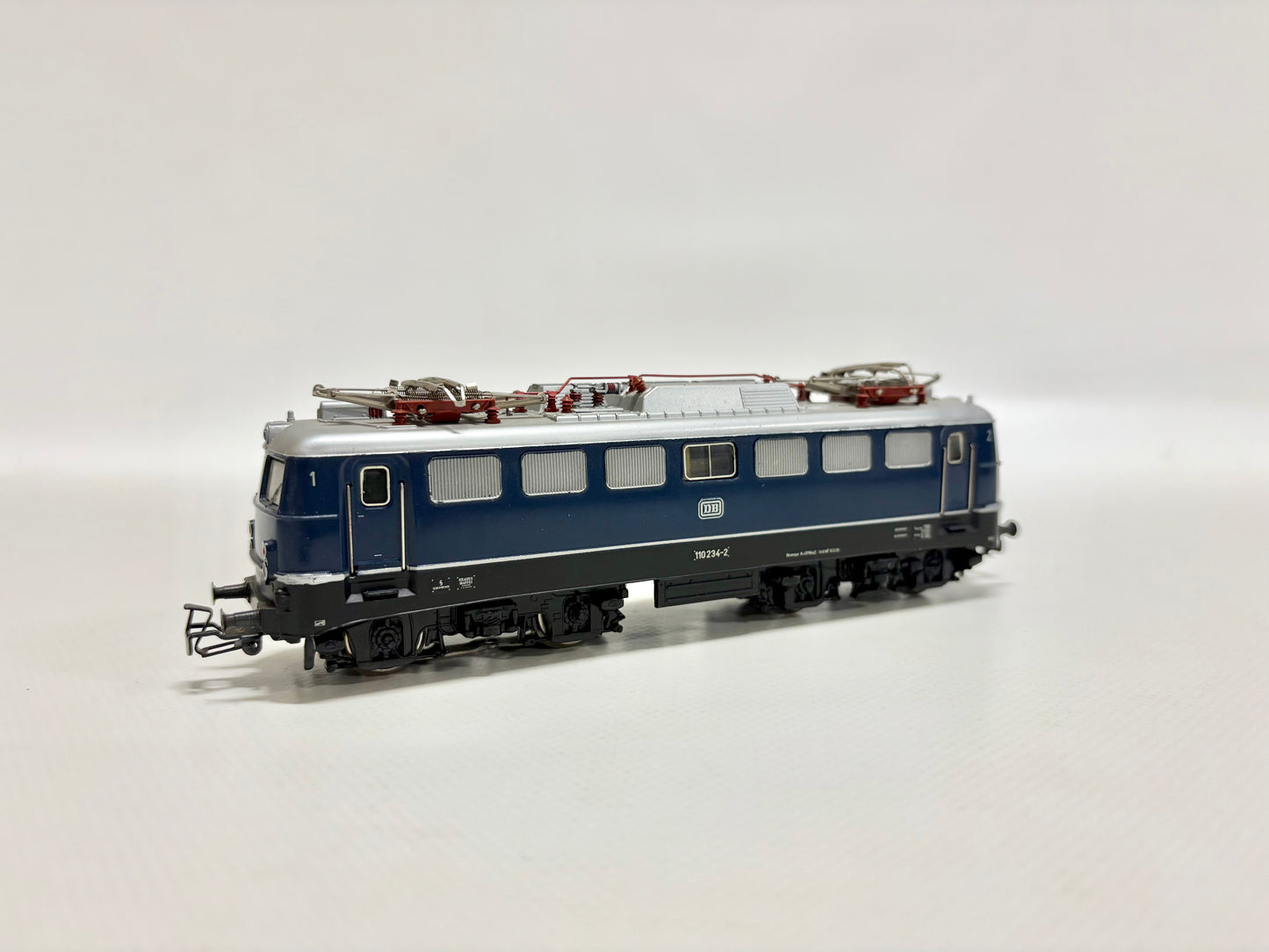 Märklin 3039 E-Lok Br 110 234-2 DB AC H0