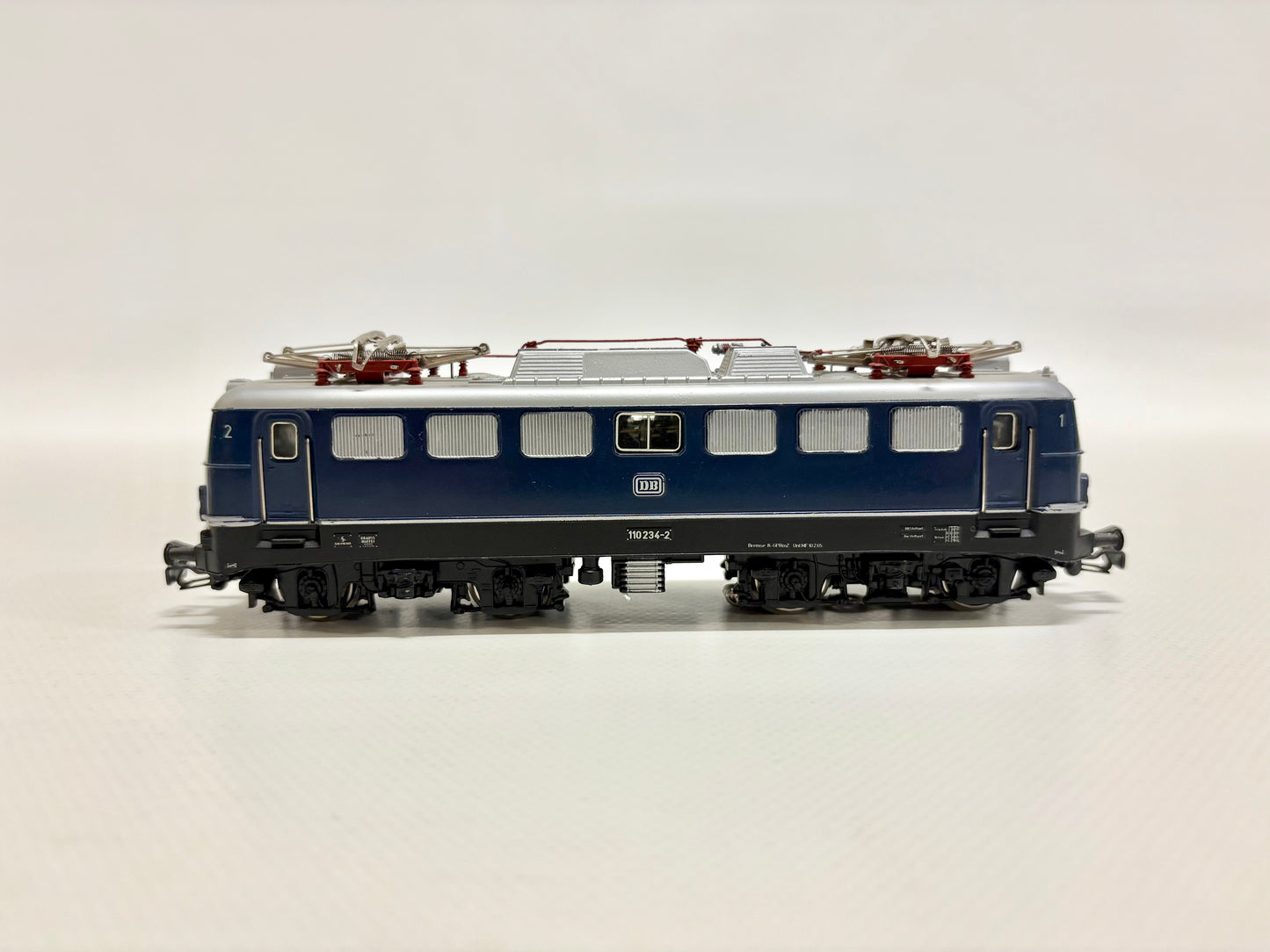 Märklin 3039 E-Lok Br 110 234-2 DB AC H0
