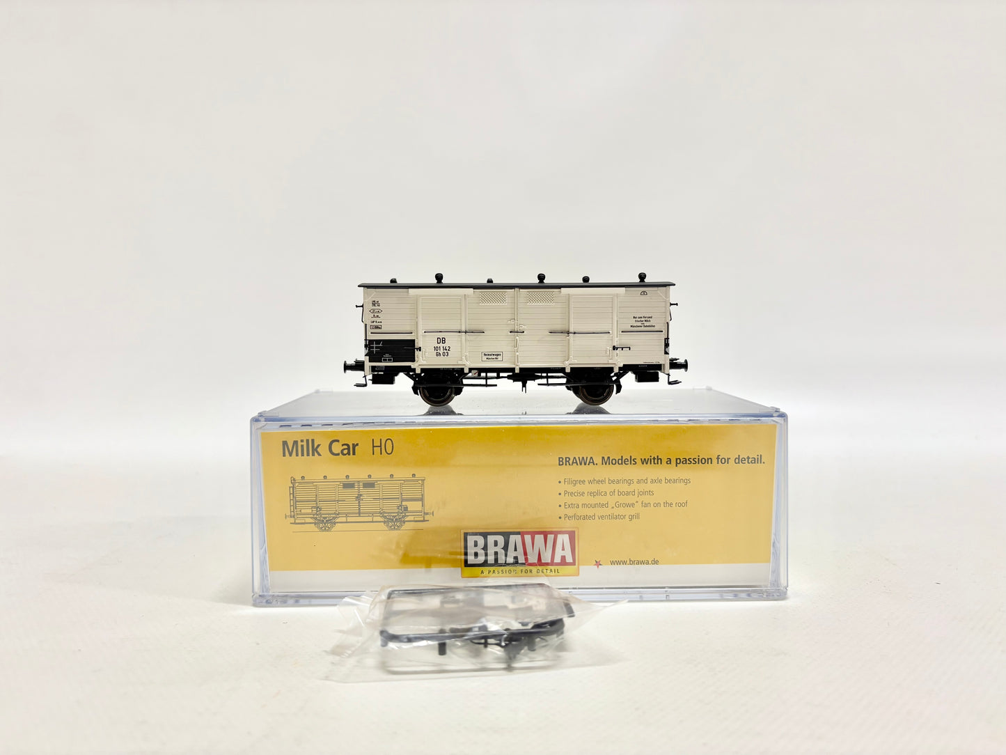 Brawa 48652 Güterwagen Gedeckter Güterwagen Milchwagen DRG DC H0