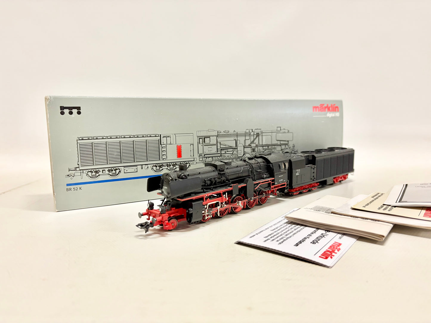 Märklin 37171 Digital Dampflokomotive Br 52 1911 mit Kondenstender DR AC H0