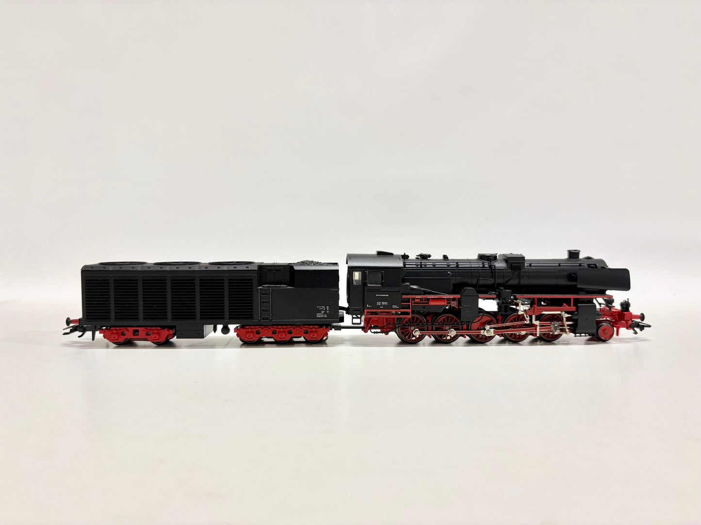 Märklin 37171 Digital Dampflokomotive Br 52 1911 mit Kondenstender DR AC H0