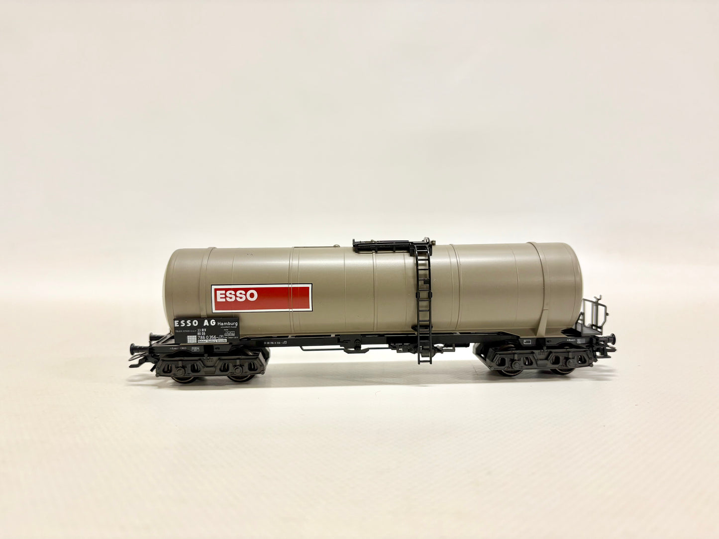 Märklin 4754 Vierachsiger Kesselwagen "Esso" DB AC H0