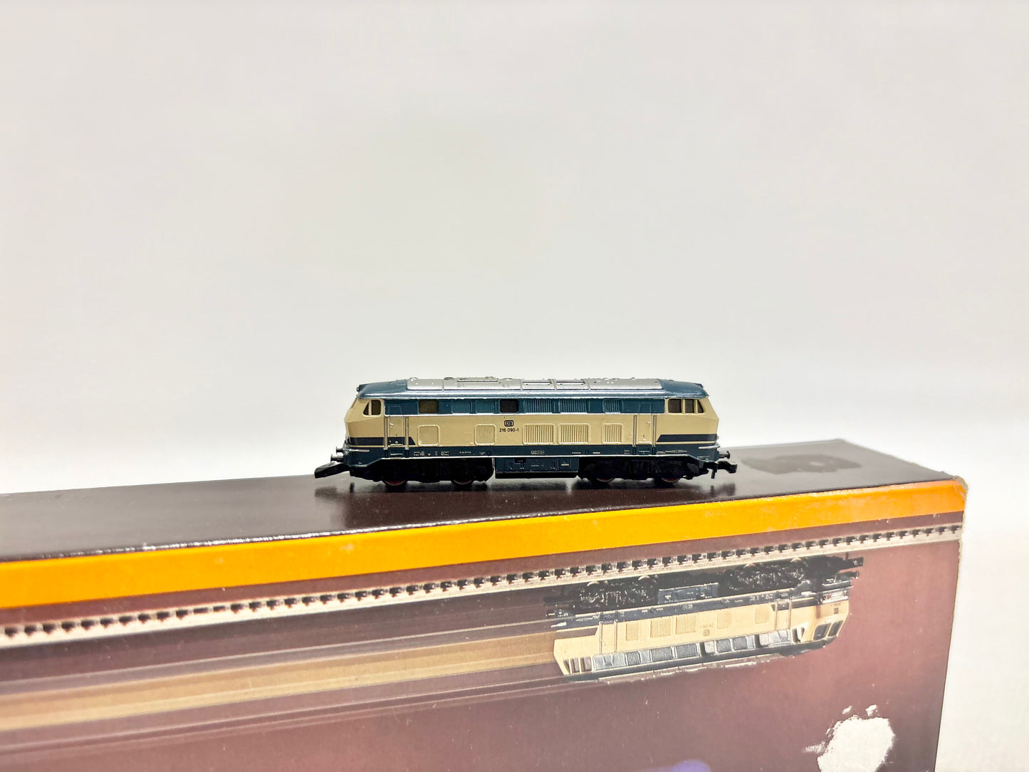 Märklin 8874 Diesellokomotive Br 216 090-1 - ohne Motor DUMMY DB H0