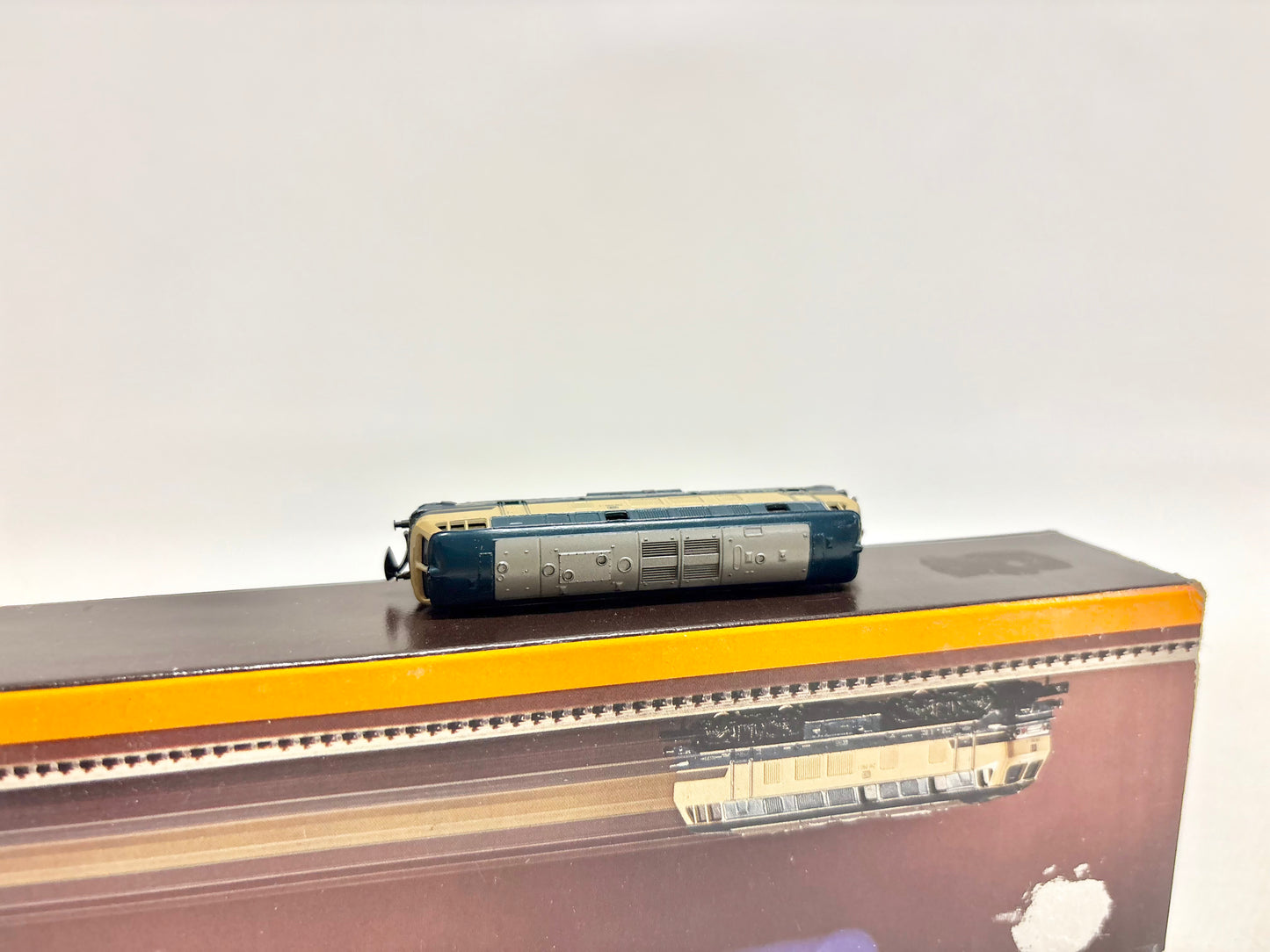 Märklin 8874 Diesellokomotive Br 216 090-1 - ohne Motor DUMMY DB H0