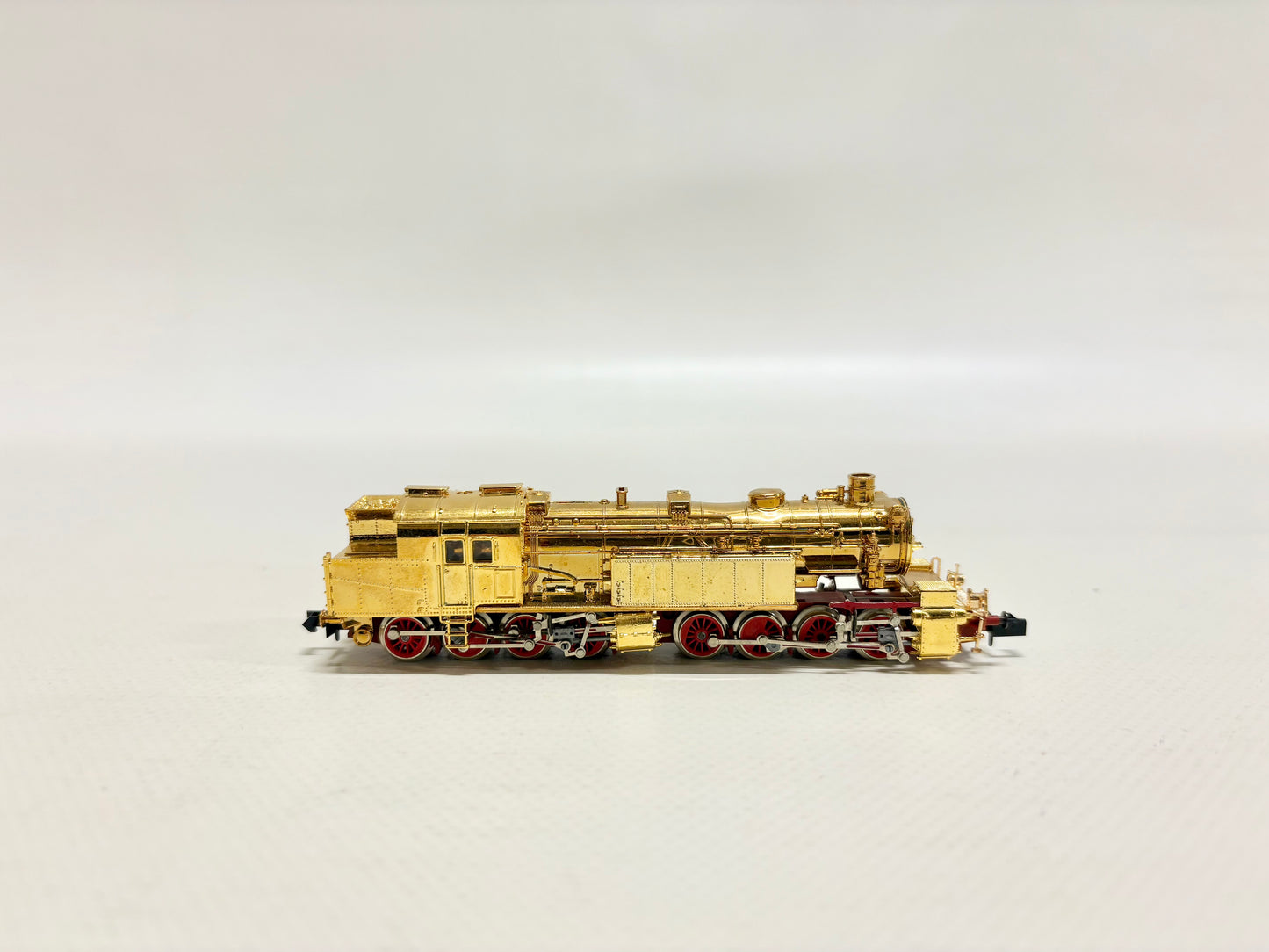 Arnold 2705 Dampflok Br 96 Vergoldet Standmodell DR Spur N