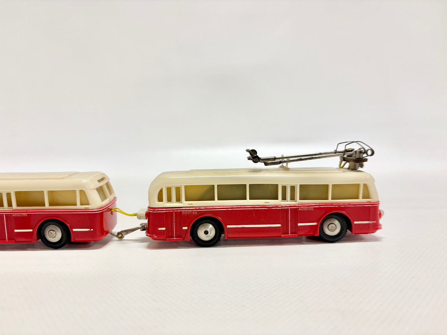 Eheim Trolley Bus mit Anhänger H0