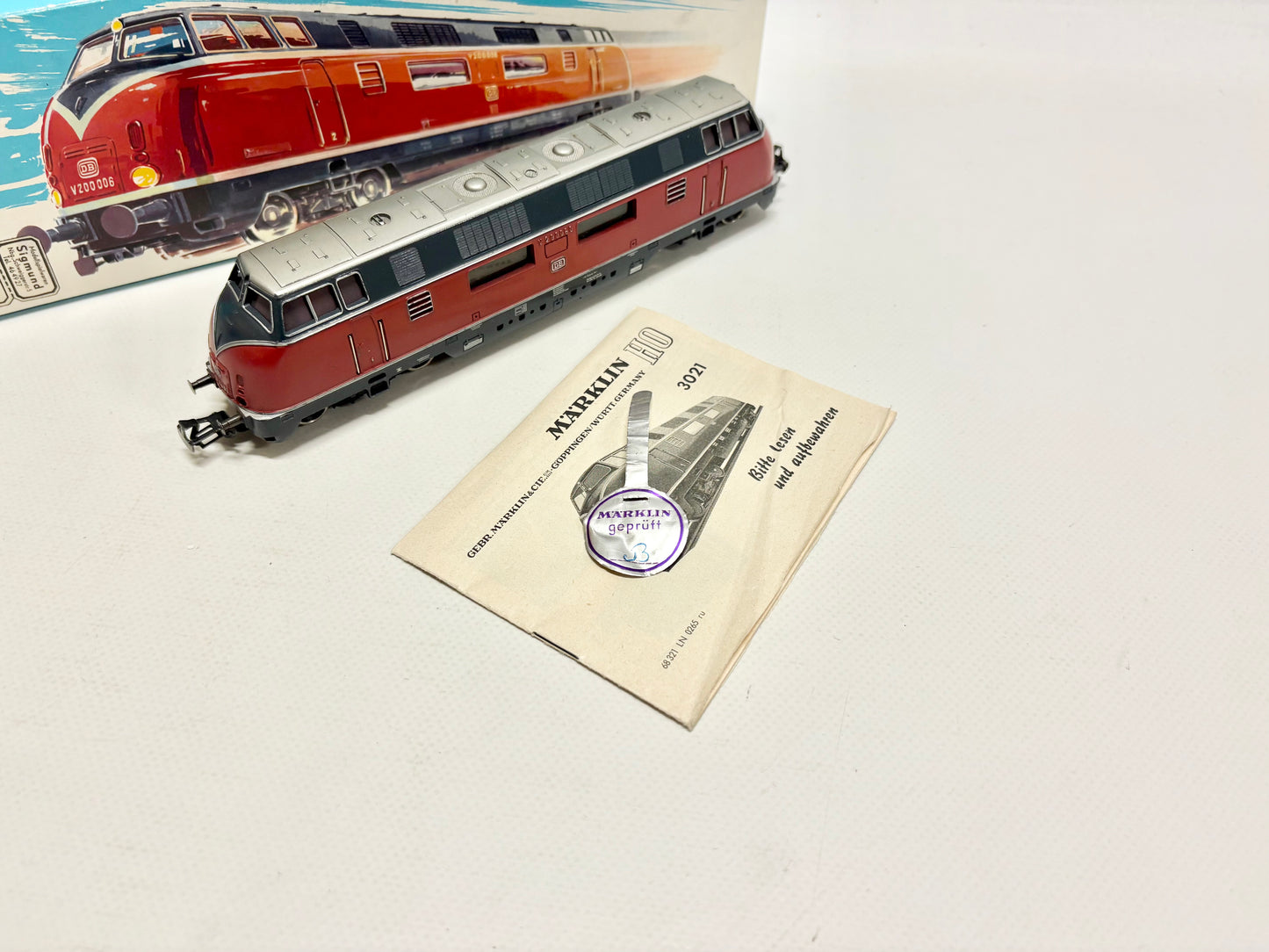 Märklin 3021 Diesellok V200 060 DB AC H0