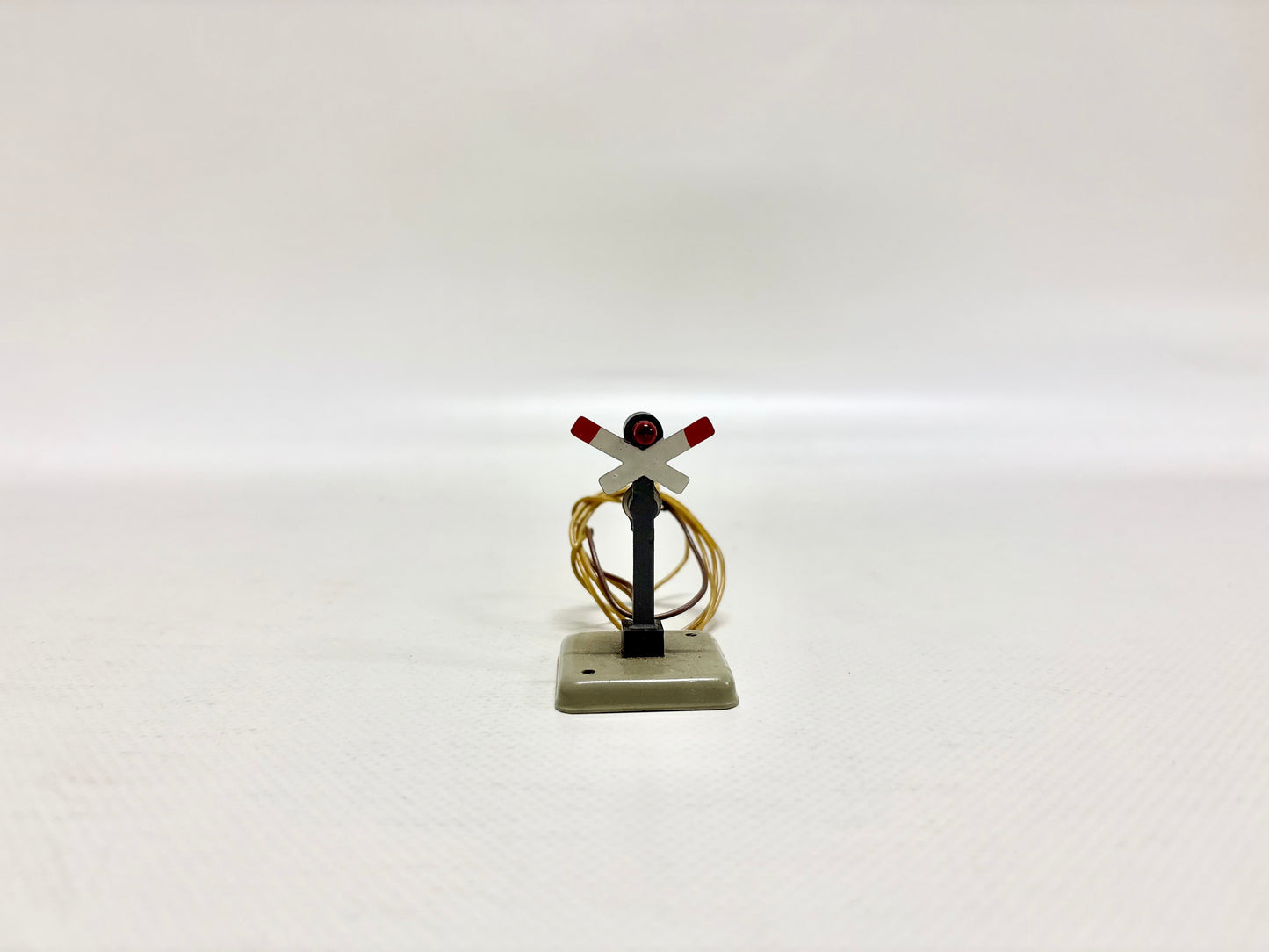 Märklin 7050 Zubehör Andreaskreuz mit Lichtsignal AC H0