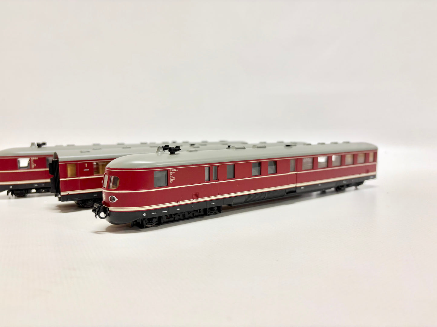 Liliput 12604 Diesel-Schnelltriebwagen VT 06 DB DC H0