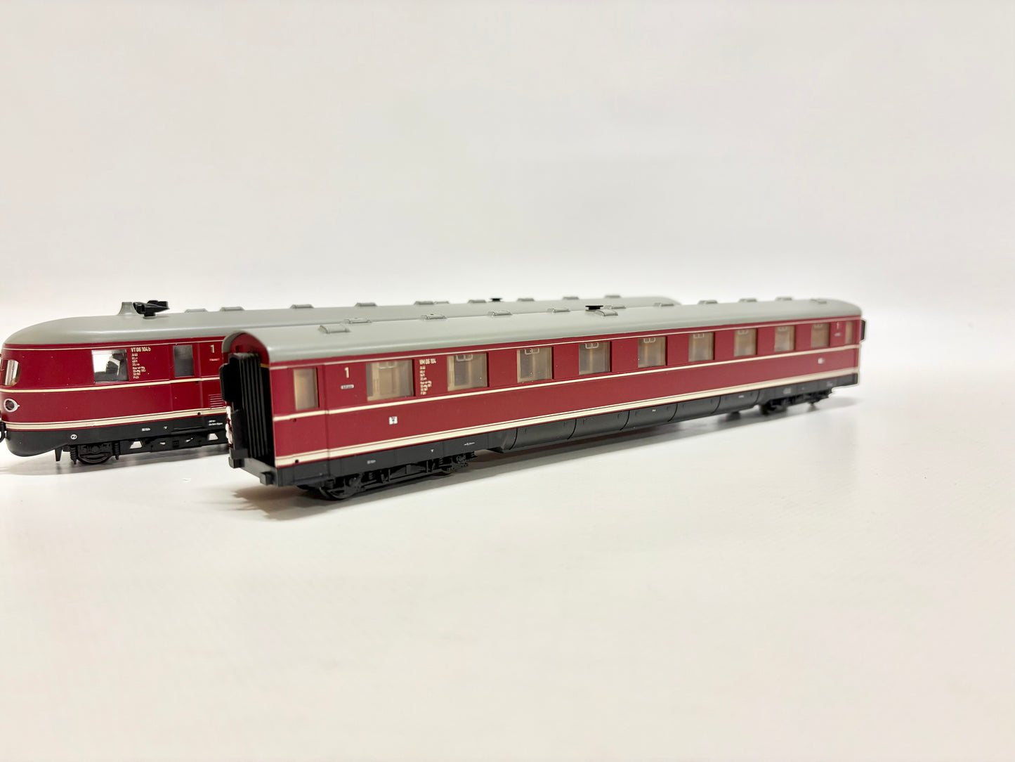 Liliput 12604 Diesel-Schnelltriebwagen VT 06 DB DC H0