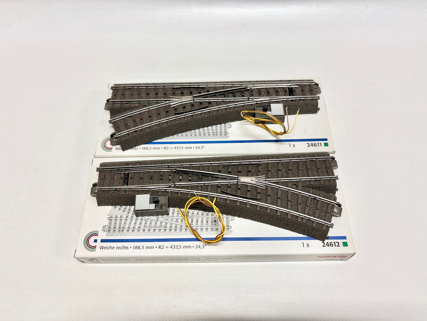 Märklin 24612 24611 C-Gleis Weichen mit Beleuchtung Antrieb und Decoder AC H0