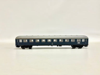Lima Personenwagen Schnellzugwagen mit Innenbeleuchtung DB AC H0