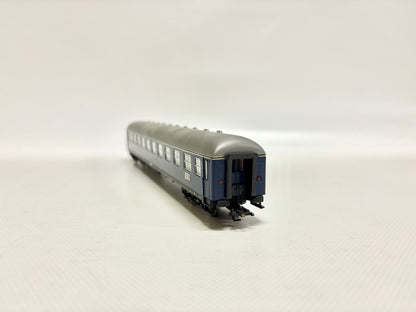 Lima Personenwagen Schnellzugwagen mit Innenbeleuchtung DB AC H0
