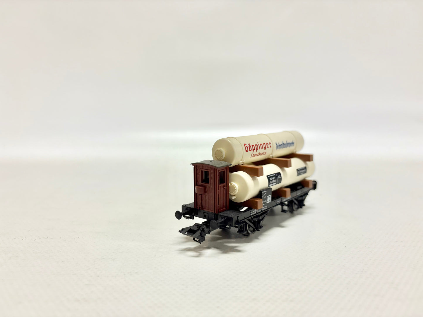 Märklin Güterwagen Druckgaswagen "Göppingen Sauerbrunn Hohenstaufenperle" DR AC H0