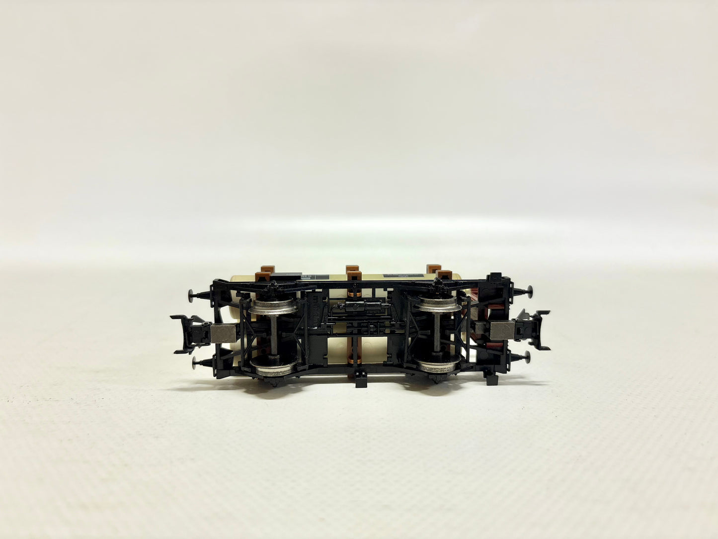 Märklin Güterwagen Druckgaswagen "Göppingen Sauerbrunn Hohenstaufenperle" DR AC H0