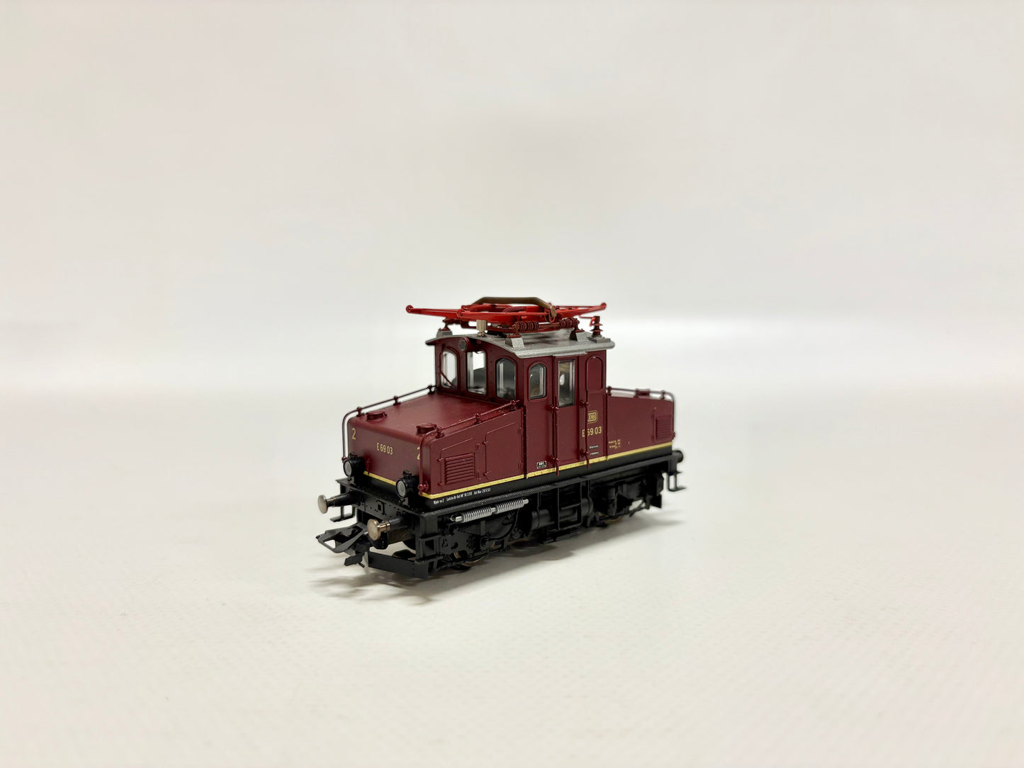 Märklin 37477 Digital E-Lok E69 03 DB AC H0