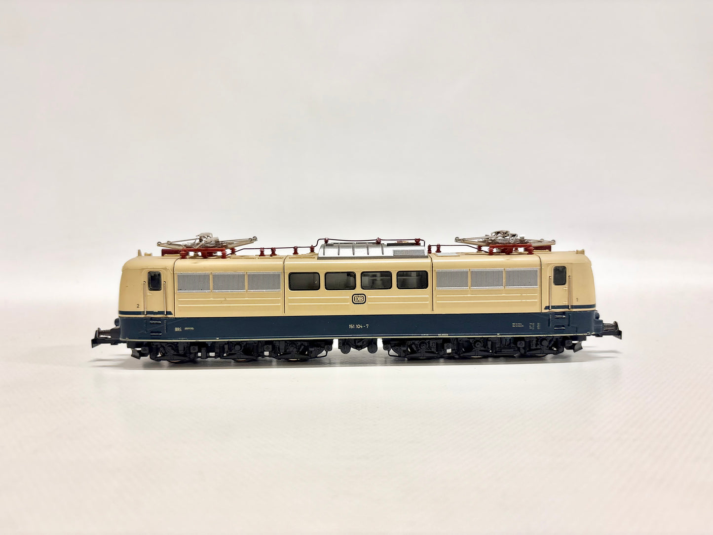 Märklin 3058 E-Lok Br 151 104-7 Güterzuglokomotive DB AC H0