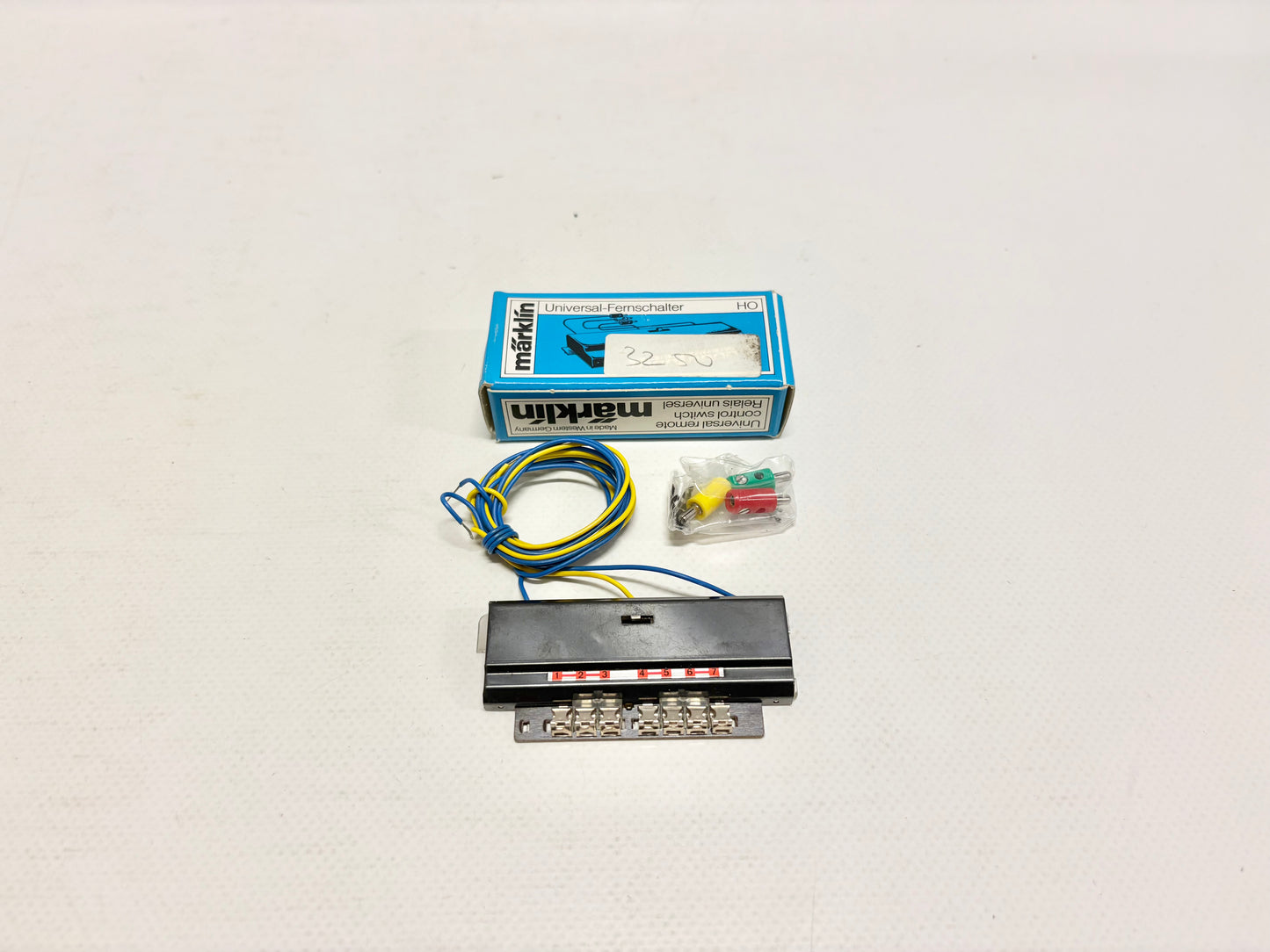 Märklin 7245 Zubehör Universal-Fernschalter AC