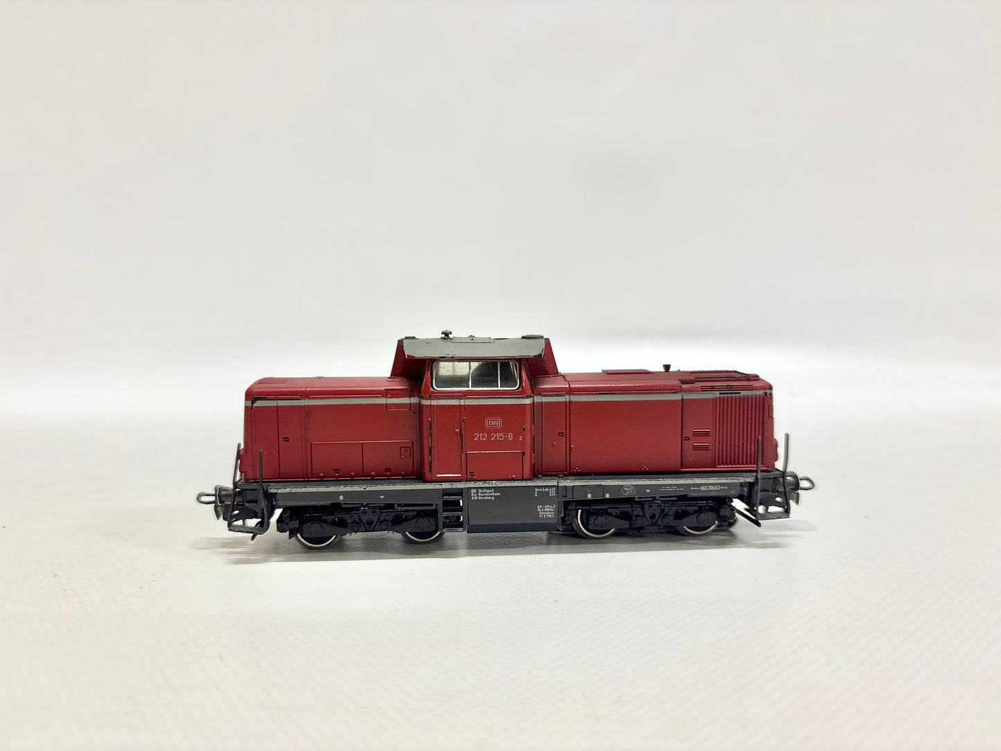 Märklin 3072 Diesellok Br 212 215-8 DB AC H0