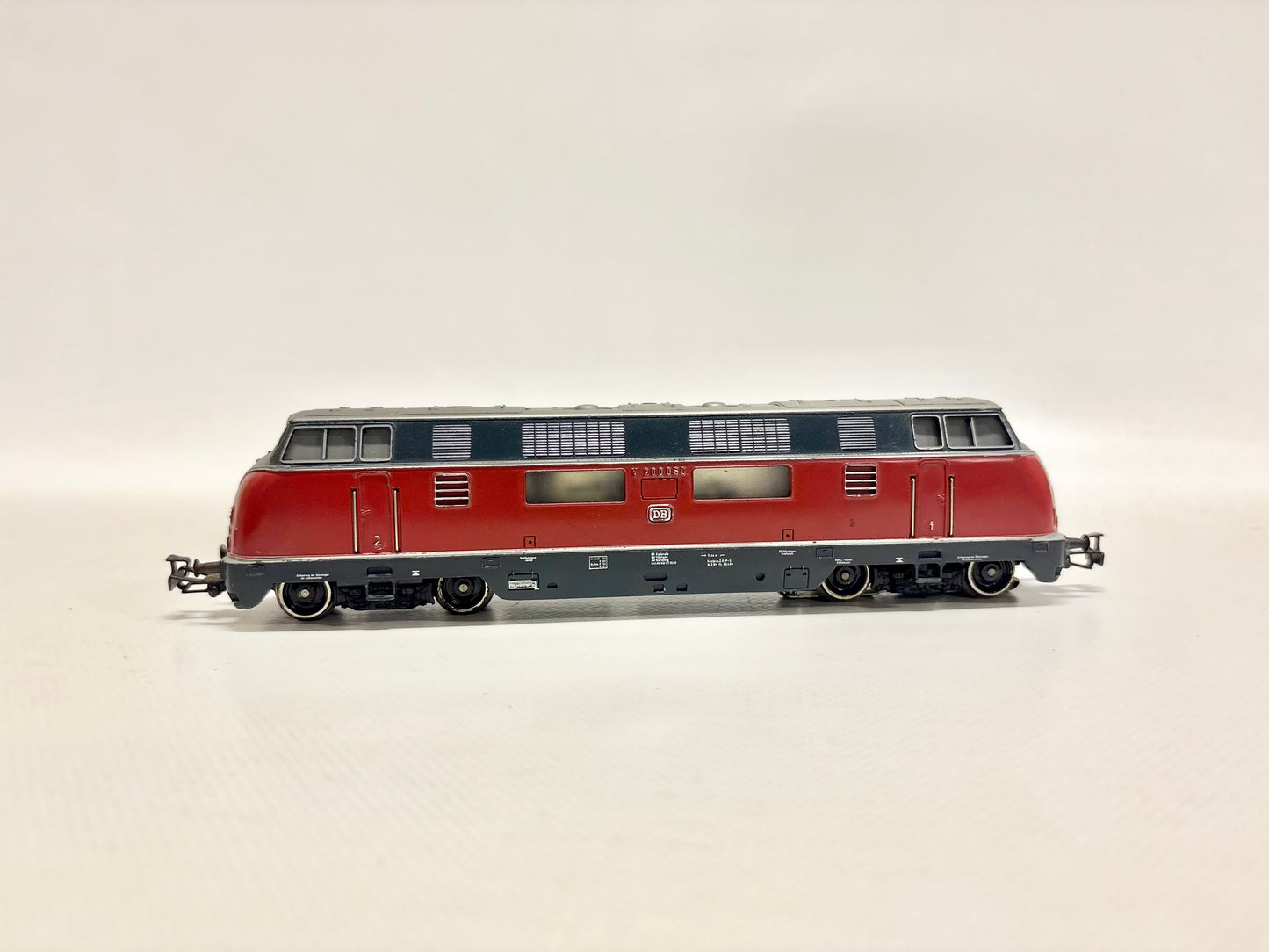 Märklin 3021 Diesellok V200 060 DB AC H0