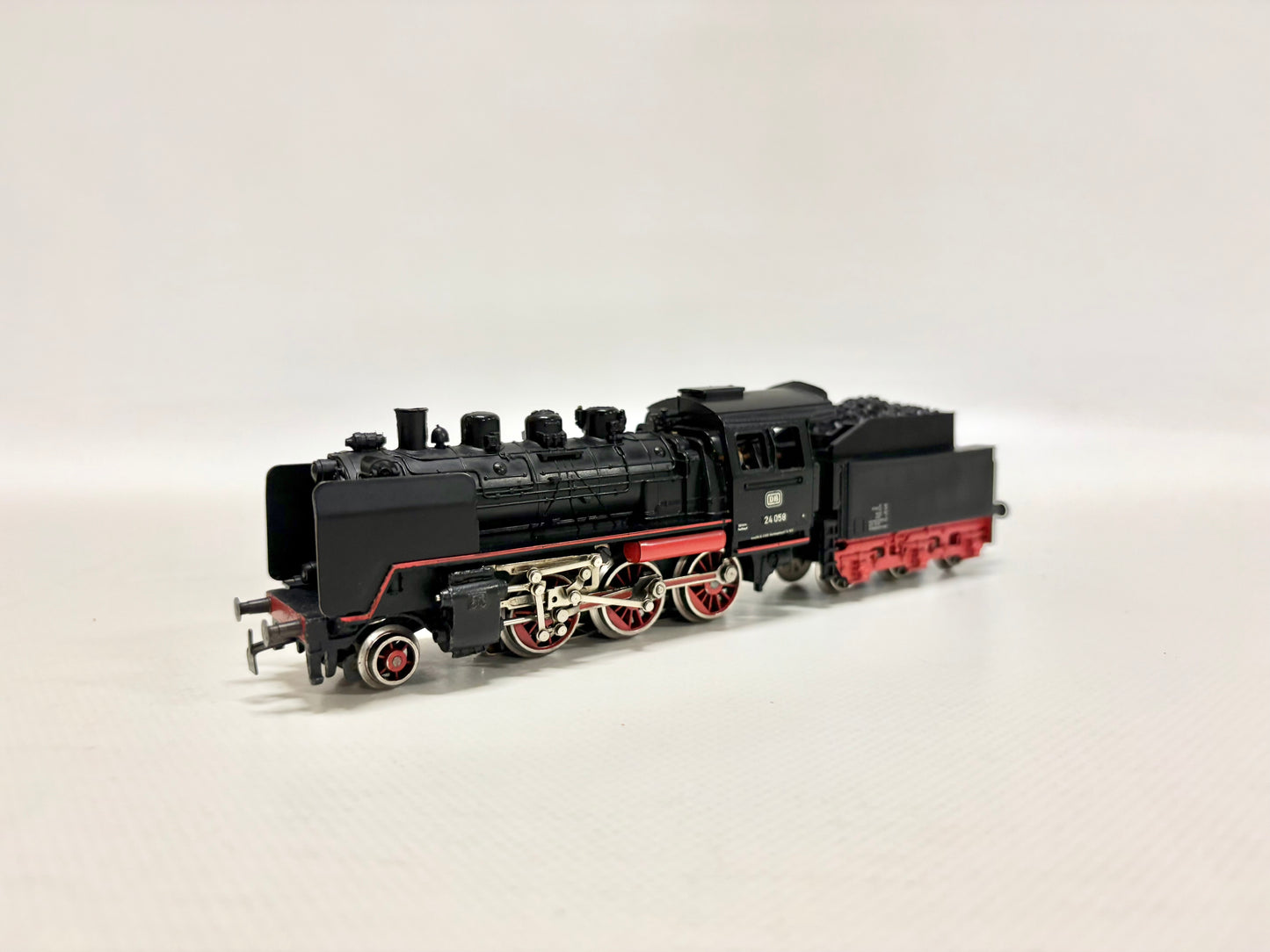 Märklin 3003 Dampflok Br 24 058  DB AC H0