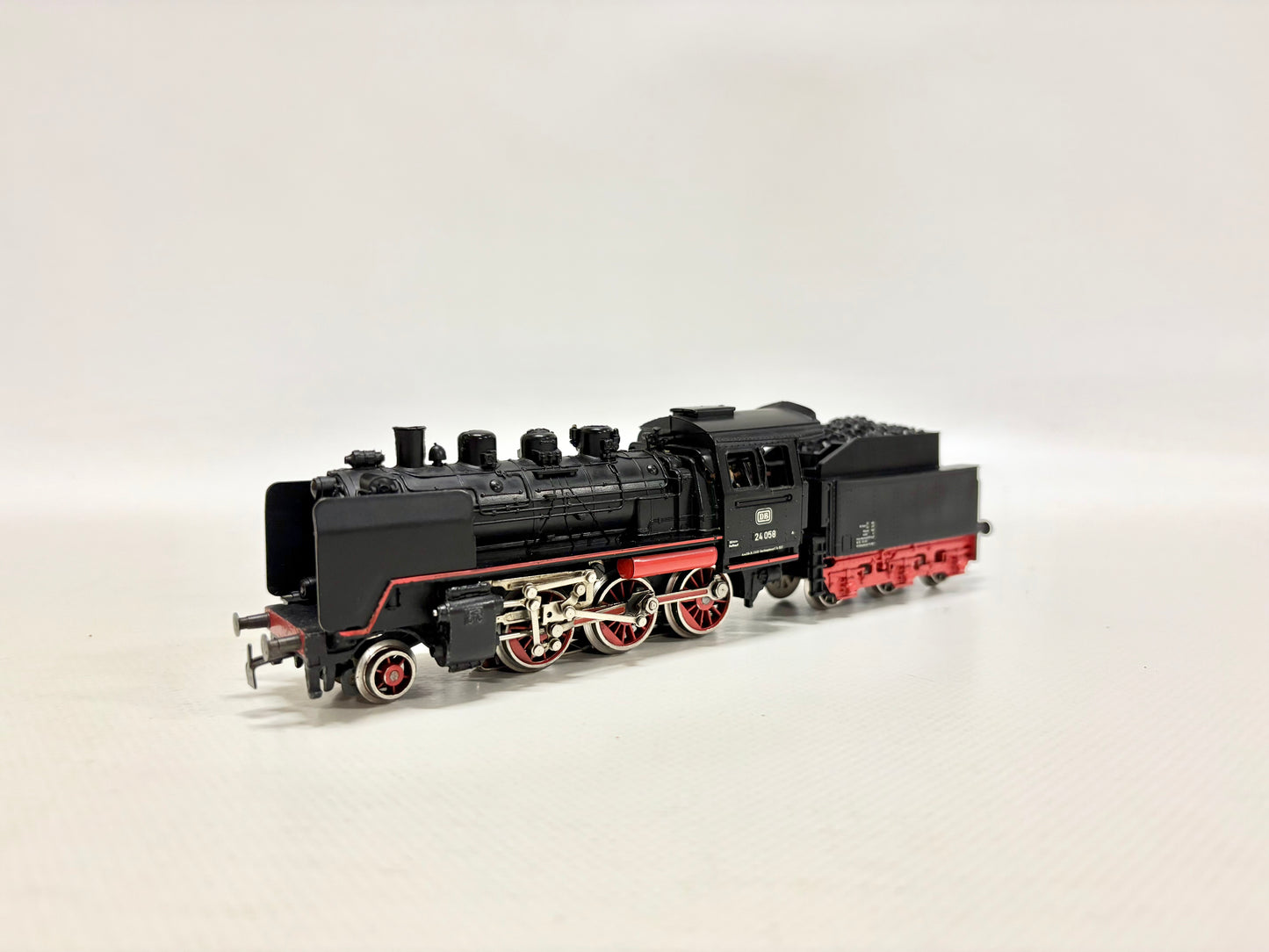Märklin 3003 Dampflok Br 24 058  DB AC H0