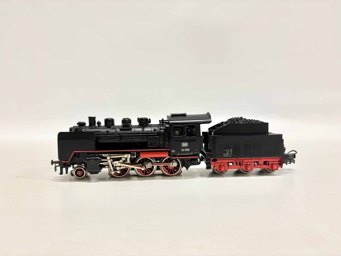 Märklin 3003 Dampflok Br 24 058  DB AC H0