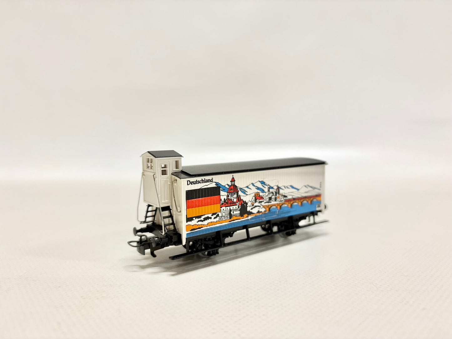 Märklin 2511 SoMo "Germany" Gedeckter Güterwagen mit Bremserhaus AC H0