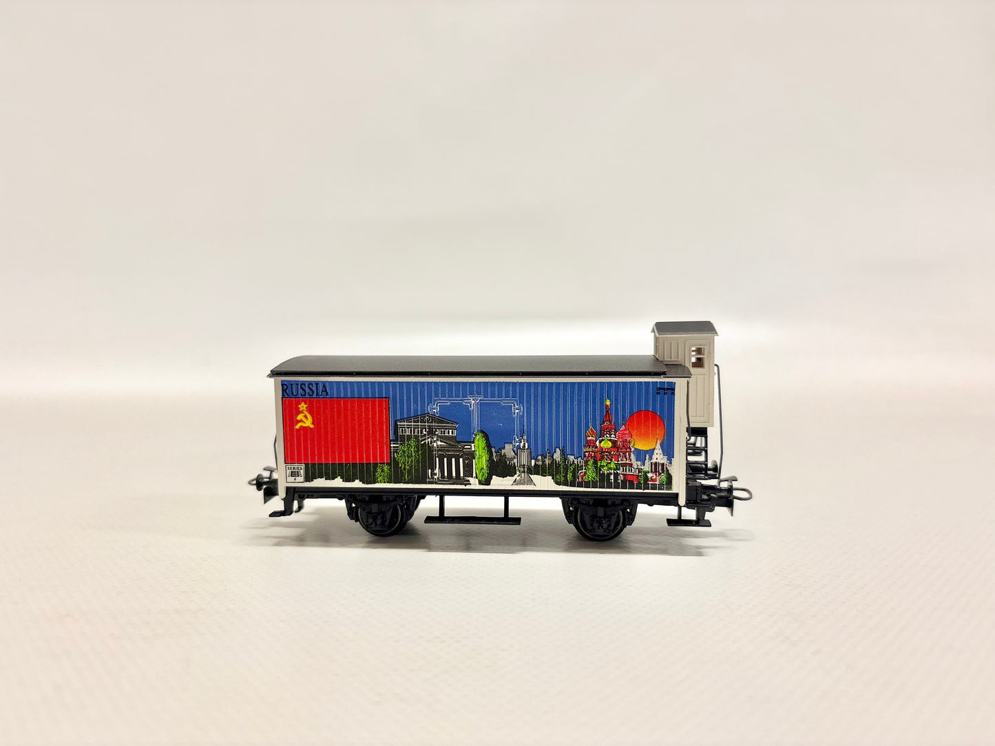 Märklin 82556 SoMo "Russia" Gedeckter Güterwagen mit Bremserhaus AC H0