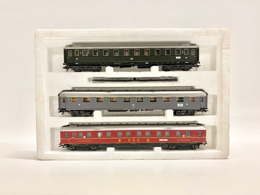 Märklin 42942 Wagen-Set "Riviera" Personenzug mit Innenbeleuchtung AC H0