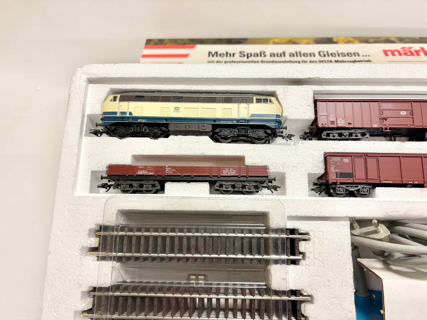 Märklin 2983 Delta-Startpackung Güterzug mit Diesellok Br 216 DB AC H0
