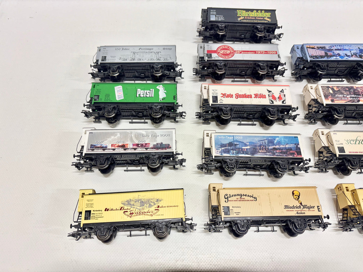 Märklin 13x Gedeckte Güterwagen mit Bremserhaus AC H0